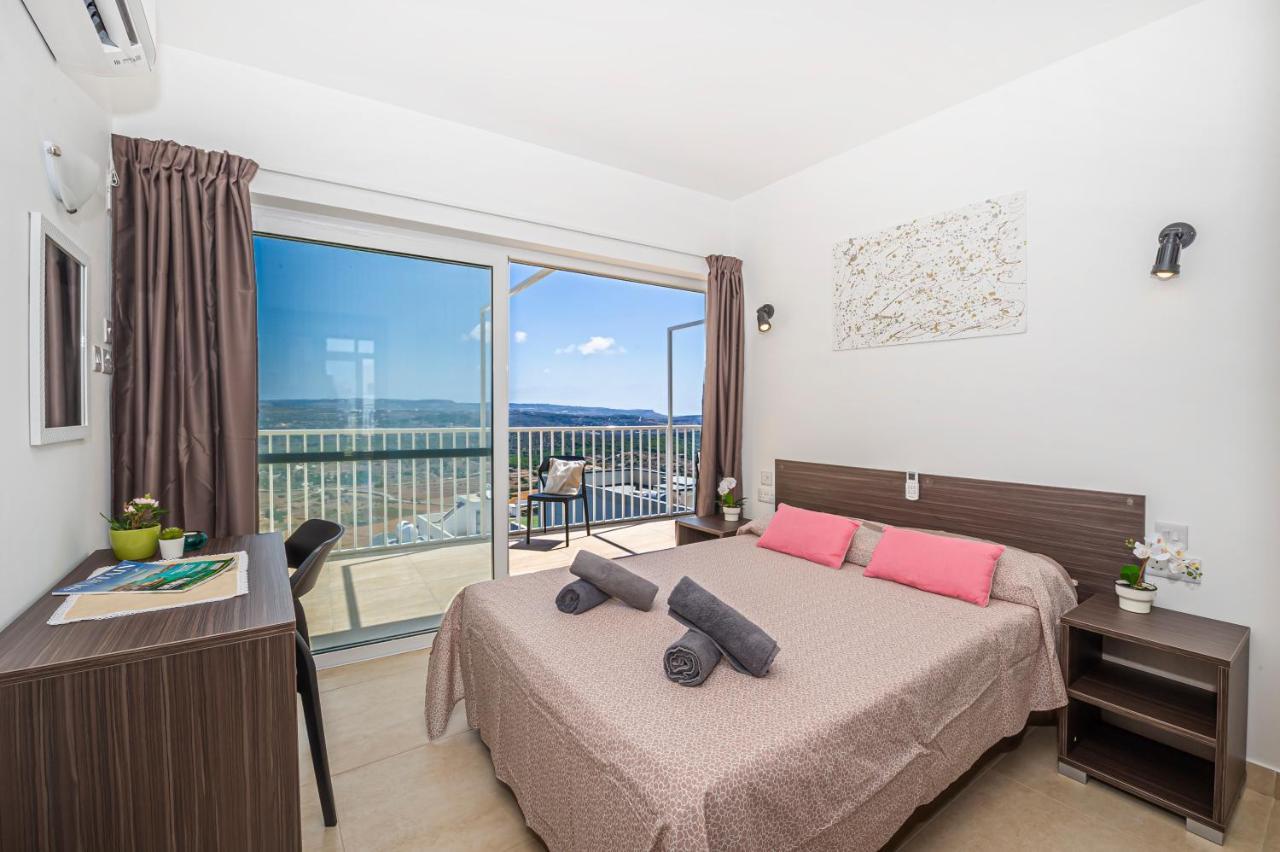 Summer Breeze Penthouse With Private Hot Tub & Terrace With Panoramic Views, By Getawaysmalta Mellieħa Dış mekan fotoğraf