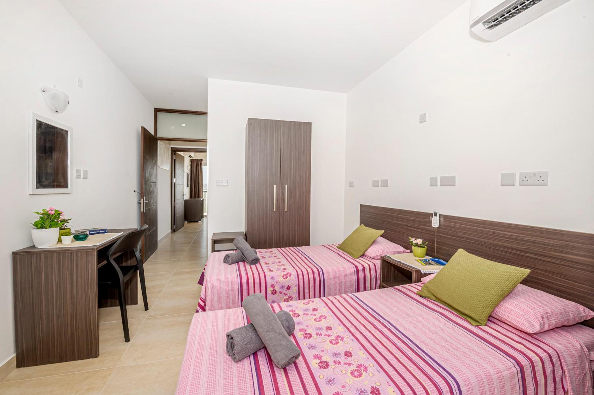 Summer Breeze Penthouse With Private Hot Tub & Terrace With Panoramic Views, By Getawaysmalta Mellieħa Dış mekan fotoğraf